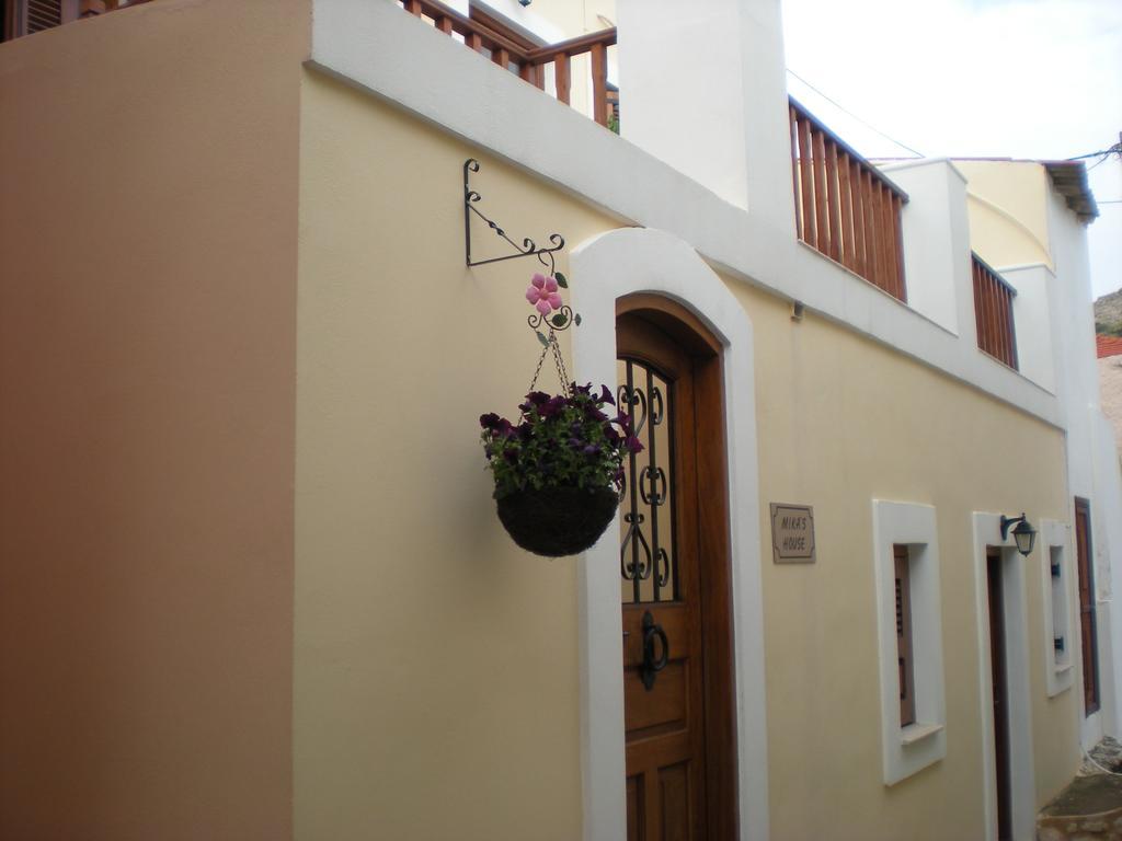 Villa Mika'S House Chalki Town Zimmer foto
